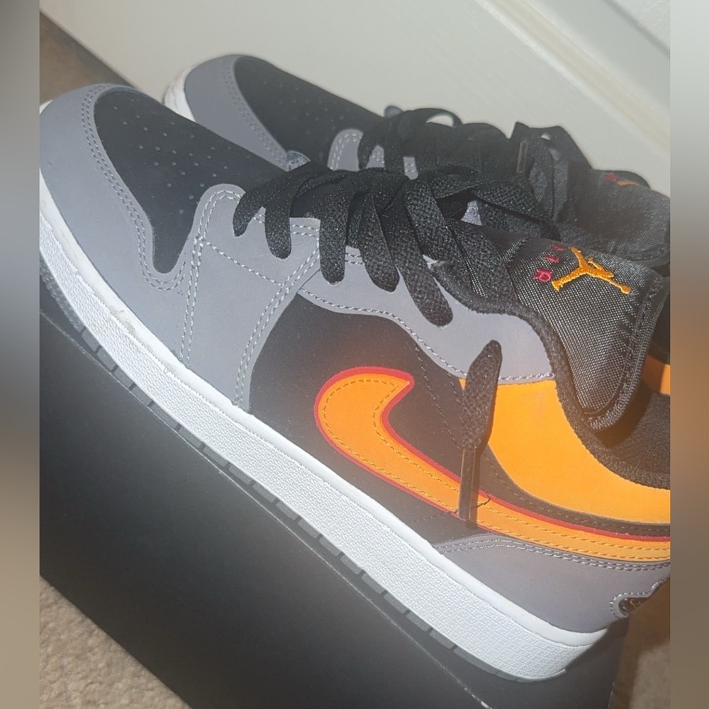 AIR JORDAN 1 LOW